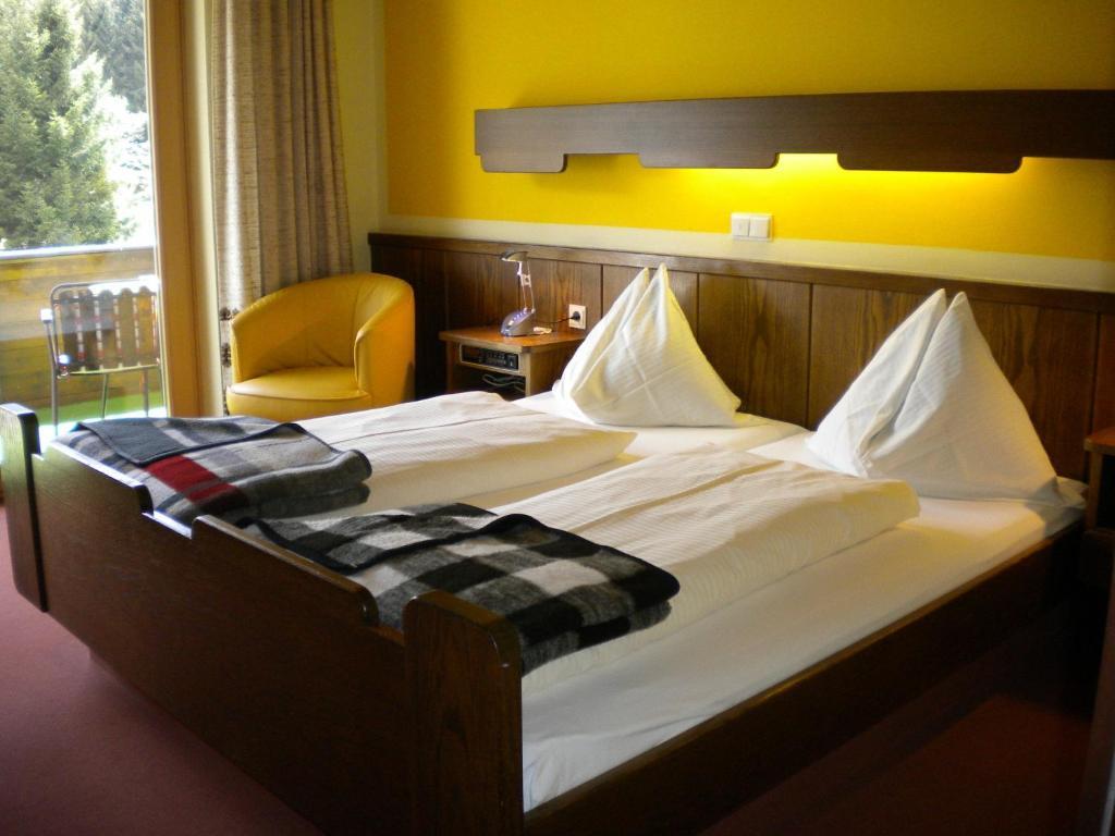 Bed and Breakfast Gaestehaus Sagmeister Бад Кляйнкирххайм Экстерьер фото